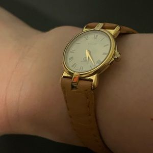 Gucci ladies leather watch
